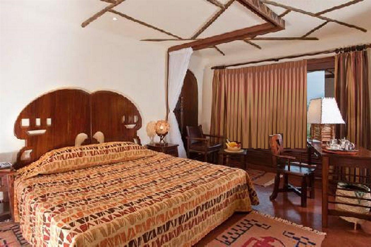 Serengeti Serena Safari Lodge Exteriör bild